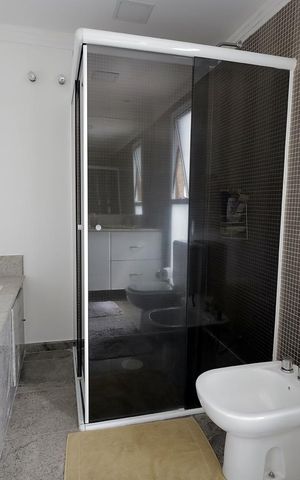 Apartamento à venda com 272m², 4 quartos e 3 vagas Apartamento à venda com 272m², 4 quartos e 3 vagasBanheiro Suíte 2