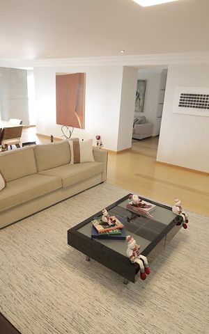 Apartamento à venda com 272m², 4 quartos e 3 vagas Apartamento à venda com 272m², 4 quartos e 3 vagasSala