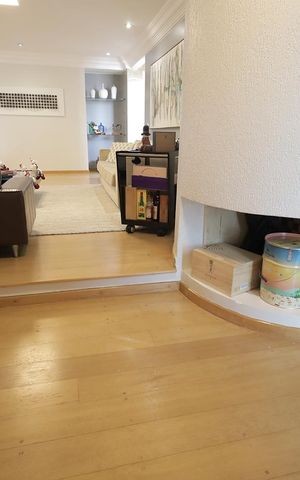 Apartamento à venda com 272m², 4 quartos e 3 vagas Apartamento à venda com 272m², 4 quartos e 3 vagasSala