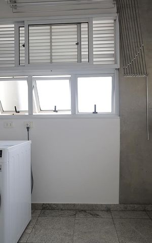 Apartamento à venda com 272m², 4 quartos e 3 vagas Apartamento à venda com 272m², 4 quartos e 3 vagasÁrea de Serviço
