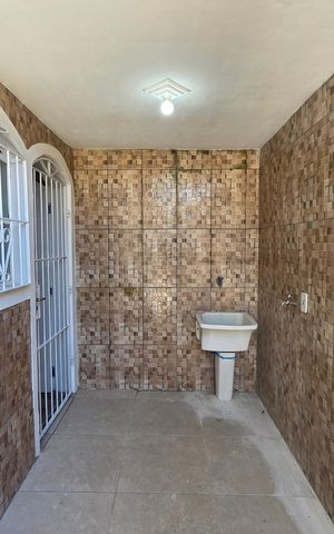 Casa para alugar com 98m², 2 quartos e 2 vagas Casa para alugar com 98m², 2 quartos e 2 vagasÁrea de Serviço