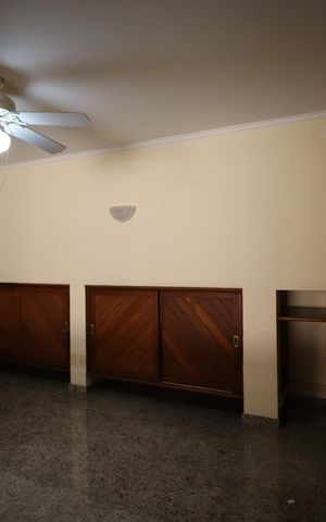 Casa à venda com 715m², 4 quartos e 8 vagasQuarto de Serviço