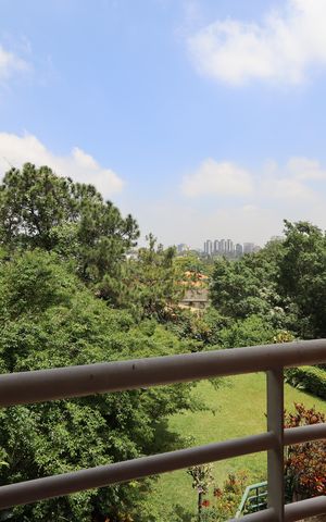 Casa à venda com 715m², 4 quartos e 8 vagasVista da Suíte 1