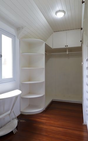 Casa à venda com 715m², 4 quartos e 8 vagasCloset da Suíte 1