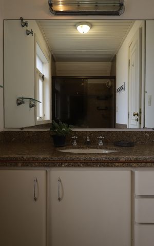 Casa à venda com 715m², 4 quartos e 8 vagasBanheiro da Suíte 2