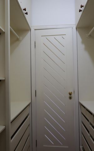 Casa à venda com 715m², 4 quartos e 8 vagasCloset da Suíte 4