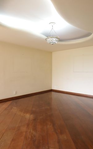 Casa à venda com 715m², 4 quartos e 8 vagasSala de Jantar