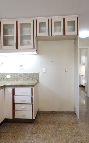 Casa à venda com 715m², 4 quartos e 8 vagasCozinha