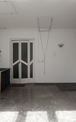 Casa à venda com 715m², 4 quartos e 8 vagasÁrea de Serviço