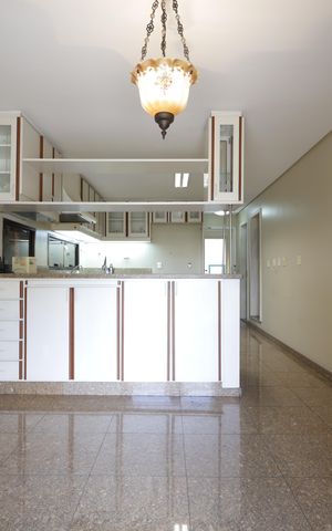 Casa à venda com 715m², 4 quartos e 8 vagasCopa