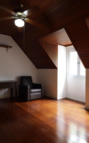 Casa à venda com 715m², 4 quartos e 8 vagasSuíte 2