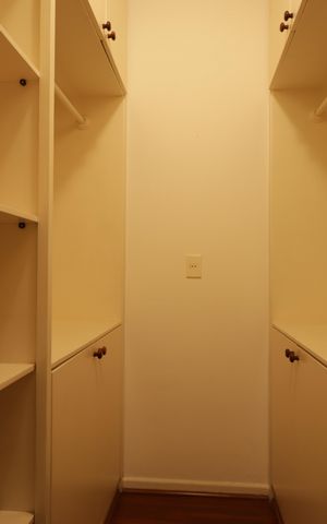 Casa à venda com 715m², 4 quartos e 8 vagasCloset da Suíte 3