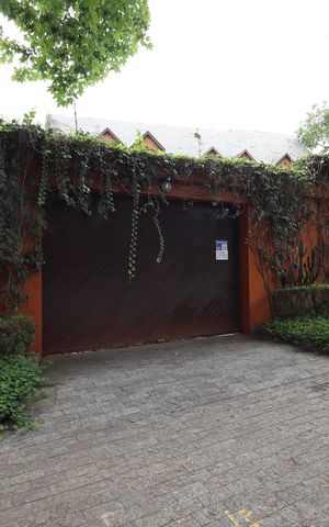 Casa à venda com 715m², 4 quartos e 8 vagasPlaca