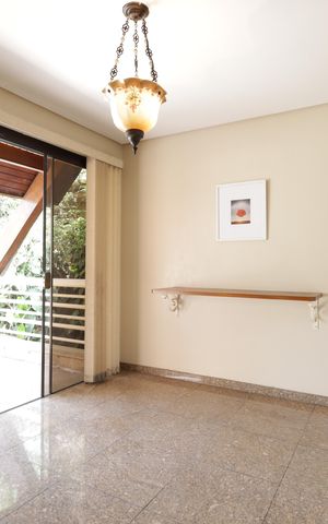 Casa à venda com 715m², 4 quartos e 8 vagasCopa