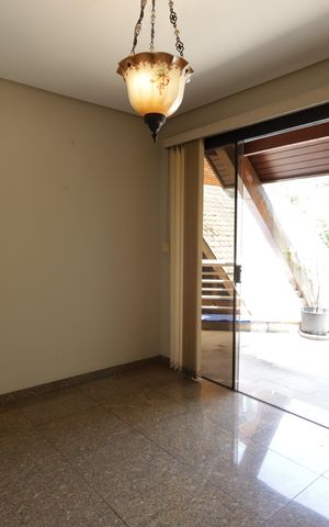 Casa à venda com 715m², 4 quartos e 8 vagasCopa