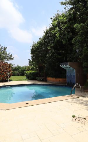 Casa à venda com 715m², 4 quartos e 8 vagasÁrea comum - Piscina