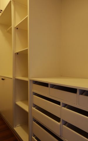 Casa à venda com 715m², 4 quartos e 8 vagasCloset da suíte 3