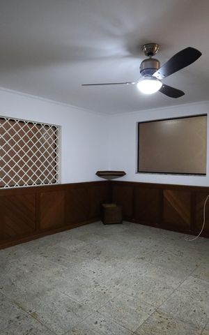 Casa à venda com 715m², 4 quartos e 8 vagasÁrea comum - Academia