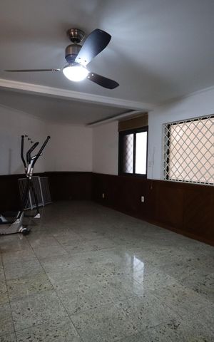 Casa à venda com 715m², 4 quartos e 8 vagasÁrea comum - Academia