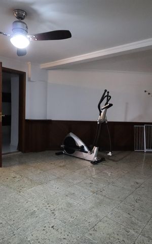 Casa à venda com 715m², 4 quartos e 8 vagasÁrea comum - Academia