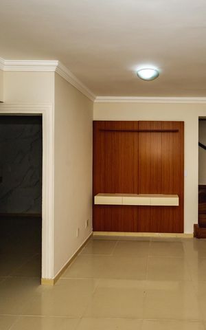 Casa à venda com 110m², 5 quartos e 1 vagaSala