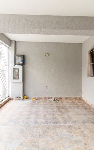Casa à venda com 120m², 4 quartos e 2 vagas Casa à venda com 120m², 4 quartos e 2 vagasGaragem