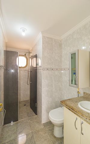 Apartamento à venda com 130m², 3 quartos e 2 vagas Apartamento à venda com 130m², 3 quartos e 2 vagasBanheiro Social