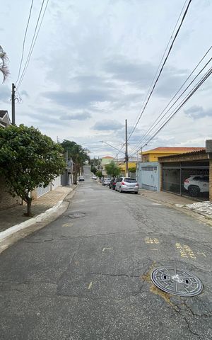 Casa para alugar com 310m², 2 quartos e 1 vaga Casa para alugar com 310m², 2 quartos e 1 vagaVista da Rua