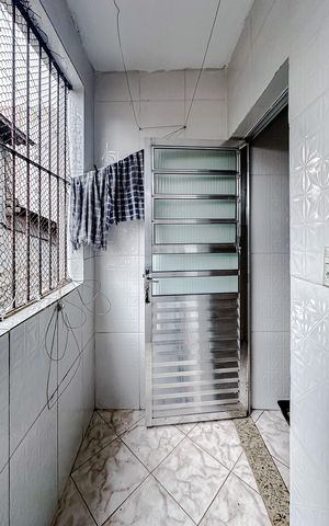 Casa à venda com 195m², 5 quartos e 2 vagasÁrea de Serviço