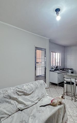 Casa à venda com 195m², 5 quartos e 2 vagasSala