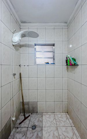 Casa à venda com 195m², 5 quartos e 2 vagasBanheiro