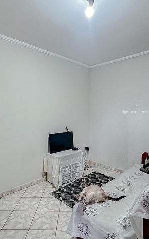 Casa à venda com 195m², 5 quartos e 2 vagasSala