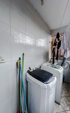 Casa à venda com 195m², 5 quartos e 2 vagasÁrea de Serviço