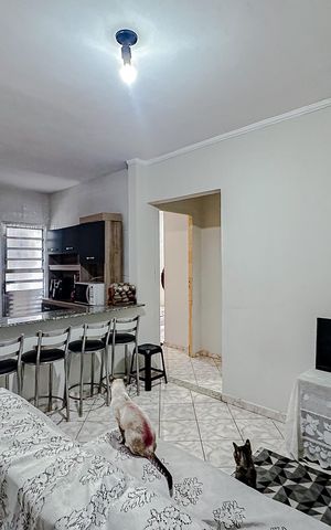 Casa à venda com 195m², 5 quartos e 2 vagasSala