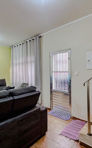 Casa à venda com 195m², 5 quartos e 2 vagasSala (Casa 2)