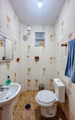 Casa à venda com 195m², 5 quartos e 2 vagasLavabo (Casa 2)