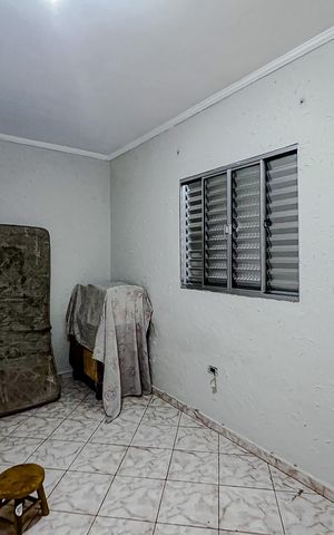 Casa à venda com 195m², 5 quartos e 2 vagasQuarto 2