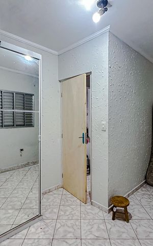 Casa à venda com 195m², 5 quartos e 2 vagasQuarto 2