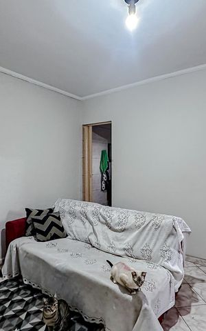 Casa à venda com 195m², 5 quartos e 2 vagasSala