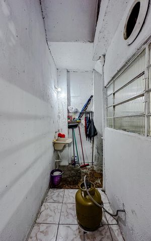 Casa à venda com 195m², 5 quartos e 2 vagasÁrea de Serviço (Casa 2)