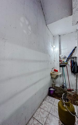Casa à venda com 195m², 5 quartos e 2 vagasÁrea de Serviço (Casa 2)
