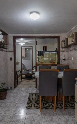Casa à venda com 300m², 2 quartos e 2 vagasCozinha