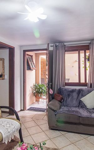 Casa à venda com 300m², 2 quartos e 2 vagasSala