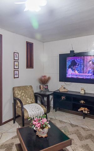Casa à venda com 300m², 2 quartos e 2 vagasSala