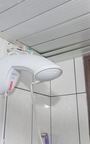Casa à venda com 300m², 2 quartos e 2 vagasBanheiro