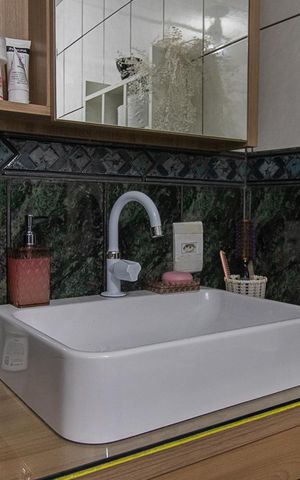 Casa à venda com 300m², 2 quartos e 2 vagasBanheiro
