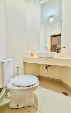 Casa de condomínio para alugar com 282m², 4 quartos e 4 vagas Casa de condomínio para alugar com 282m², 4 quartos e 4 vagasLavabo