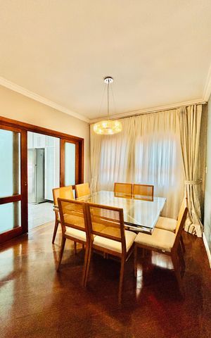 Casa de condomínio para alugar com 282m², 4 quartos e 4 vagas Casa de condomínio para alugar com 282m², 4 quartos e 4 vagasSala de Jantar
