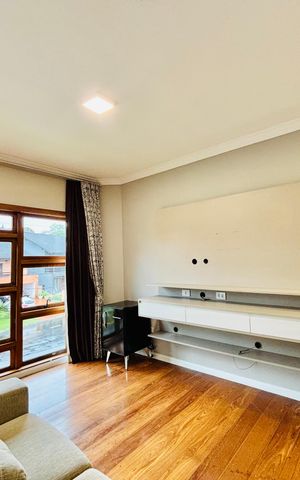 Casa de condomínio para alugar com 282m², 4 quartos e 4 vagas Casa de condomínio para alugar com 282m², 4 quartos e 4 vagasSala 2