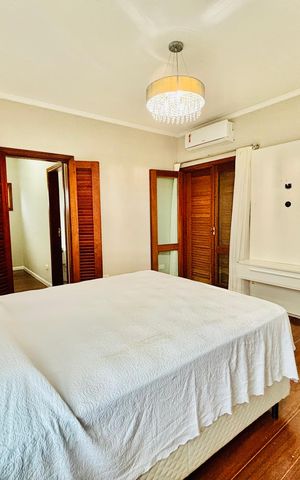 Casa de condomínio para alugar com 282m², 4 quartos e 4 vagas Casa de condomínio para alugar com 282m², 4 quartos e 4 vagasSuíte 2